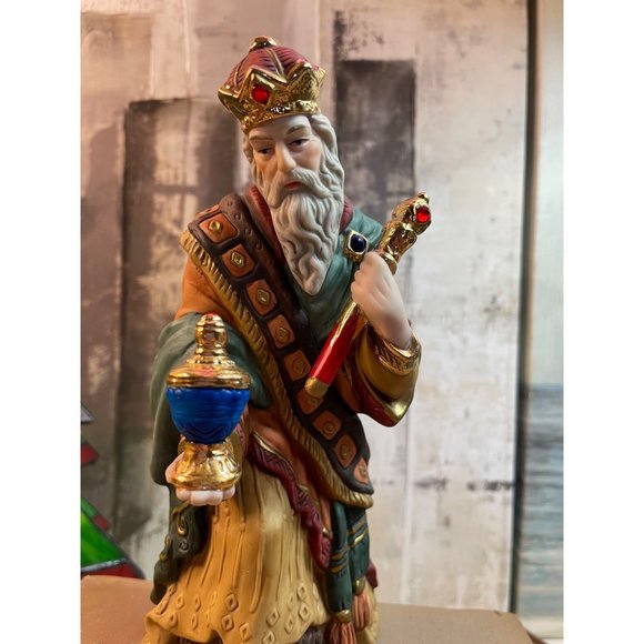 Kirkland Signature Nativity Replacement Wise Man Wiseman Kneeling Set #75177 - Picture 5 of 6